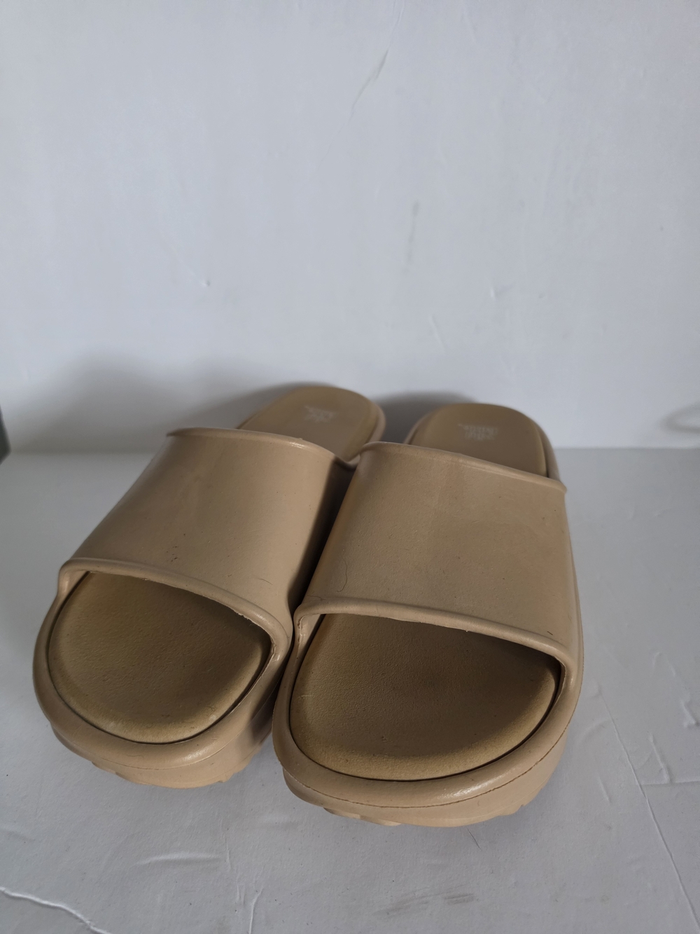 Wild Fable Beige Platform Slide Sandals - Women's Size 9